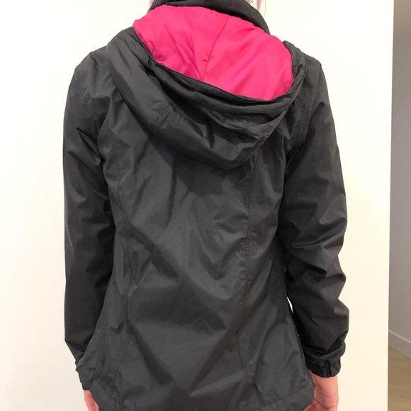 The North Face Windbreaker - Picture 5 of 10